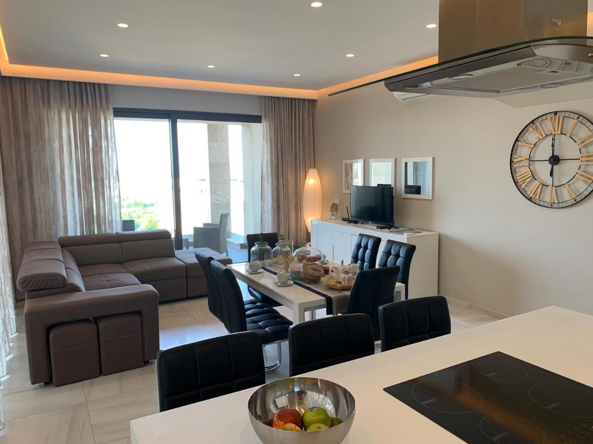 Apartment Artist Terrace