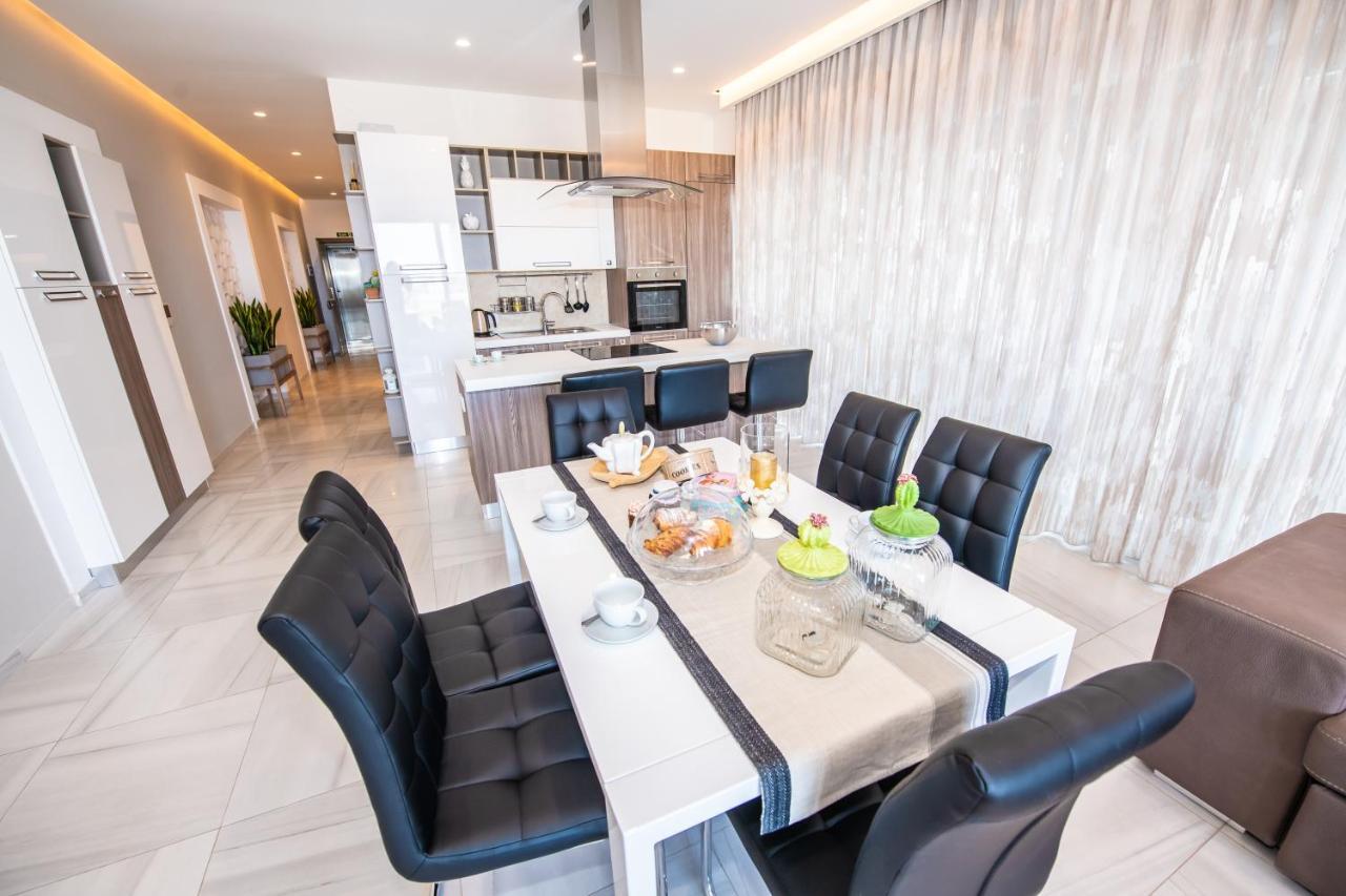 Apartment Artist Terrace